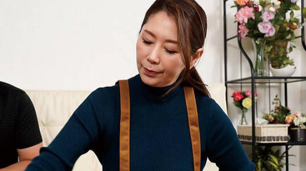 NACT-037乍看之下是个普通的家政妇其实是个女王气质的痴女-翔田千里